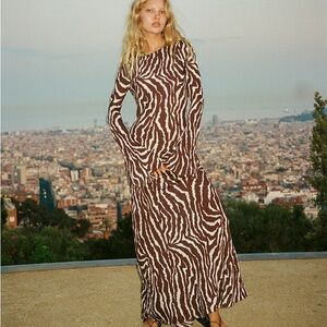 Réalisation Par The Gia Dress